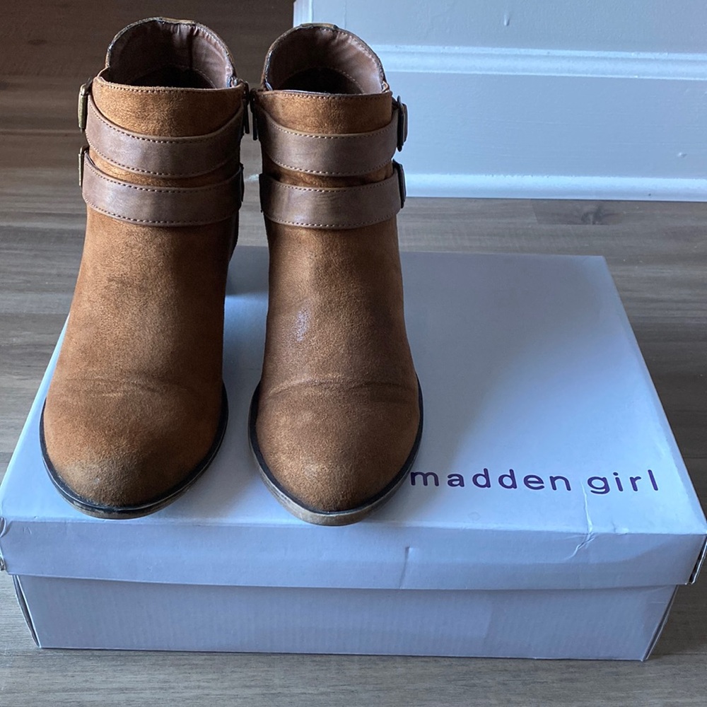Cognac Boots
